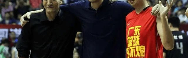 女版姚明大致大巴！中国女篮开启三大中锋时代