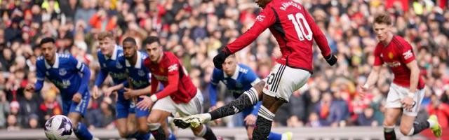 林良锋：加纳乔乱拳出击，埃弗顿轻易中计